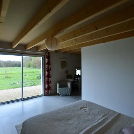 D'hotes La Folie Bed and Breakfast